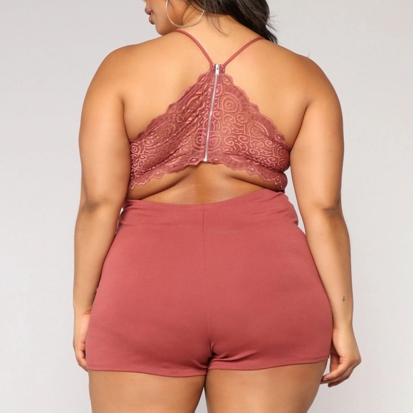 Fashion Nova avi light marsala red shorts jumper romper xl lace stretch - Picture 2 of 9